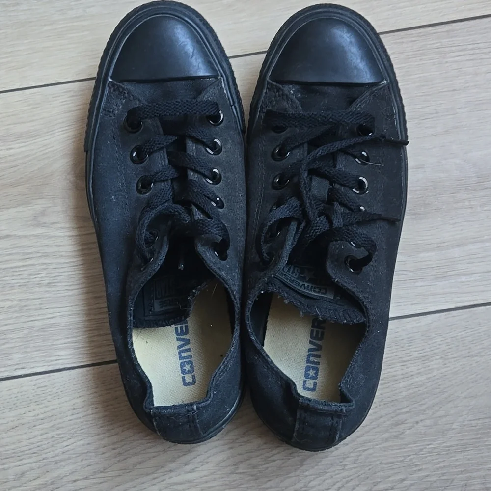 CONVERSE CTAS Black Low Top Sneakers Womens 6.5 Mens 4.5 - Picture 2 of 5